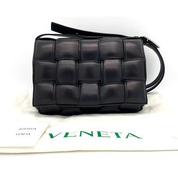 Bottega Veneta[당일발송]BOTTEGA VENETA 패딩 카세트 숄더백