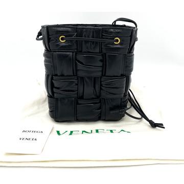 Bottega Veneta[당일발송]BOTTEGA VENETA 플리세 인트레치아토 카세트 버킷백